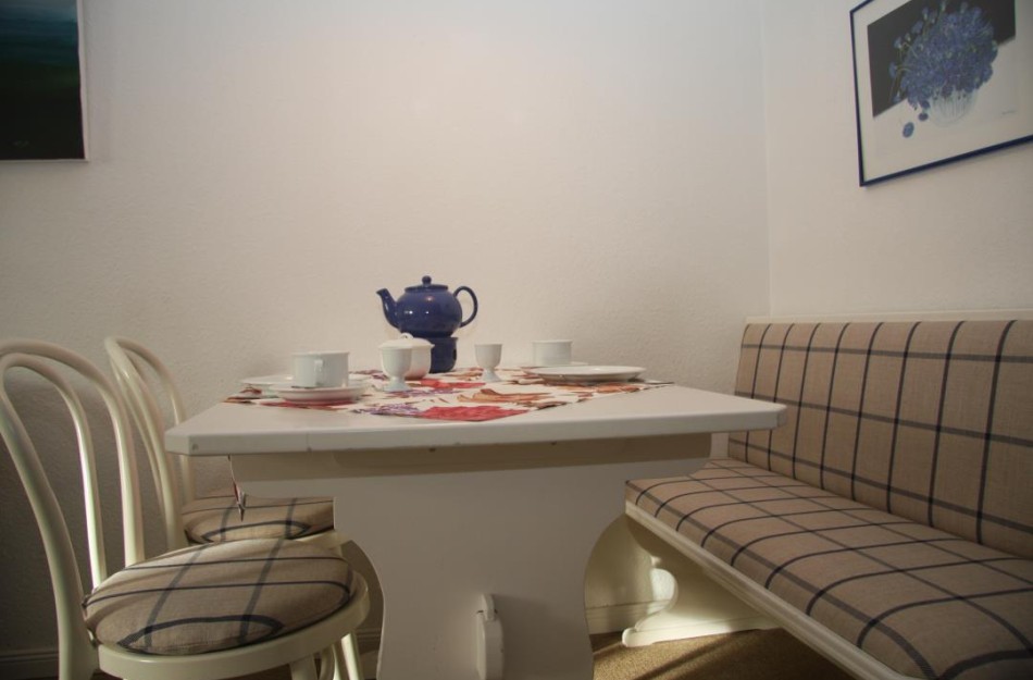 Mittelweg 1  Haus J (MI-1)