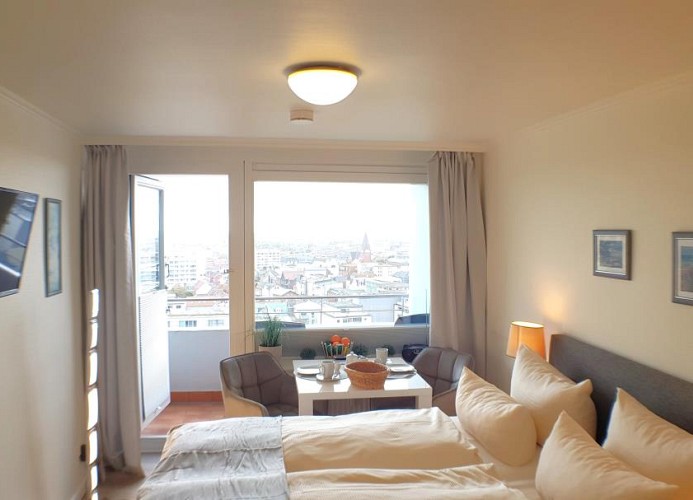 Andreas-Dirks-Straße 8 Haus Metropol Wohnung 302 im 12. Stock  (AD8-302)